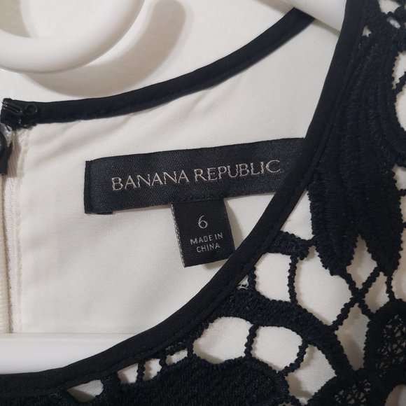 Black Crochet Lace with White Lining Dress By Banana Republic Size 6 - Picture 5 of 5